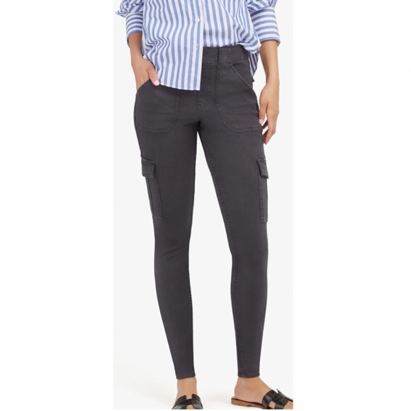 Spanx Stretch Twill Ankle Cargo Pant in Washed Black | Spanx Cargo Pant - Picture 5 of 13